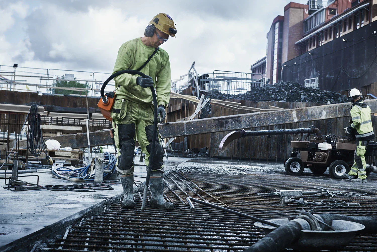 Husqvarna Internal Vibrators | Concrete Tools Direct