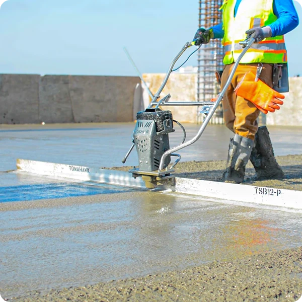 Battery Powered Concrete Screed - 4' - 16' Blades - eTVSA